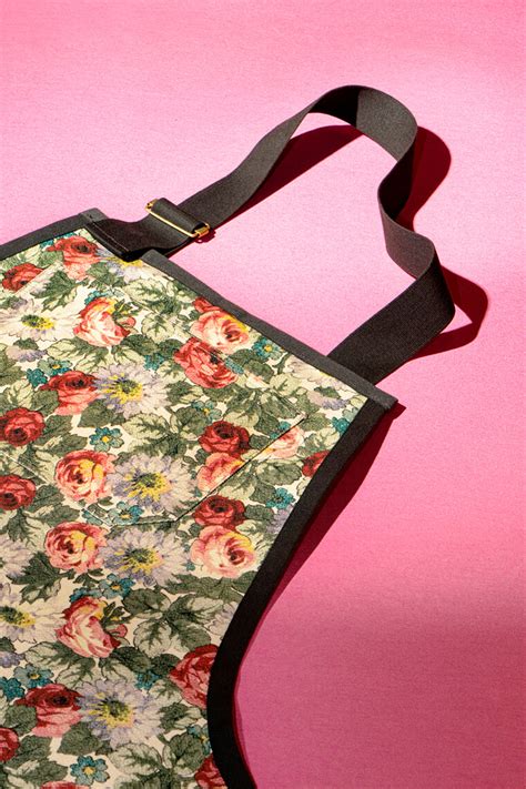 gucci apron floral|Floral Apron ⏤ Gucci Osteria.